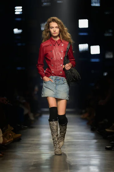 Look 38